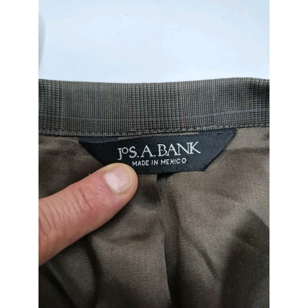 Jos A Bank Mens Wool Sports Coat 42L Taupe Plaid 2 Button Blazer P801